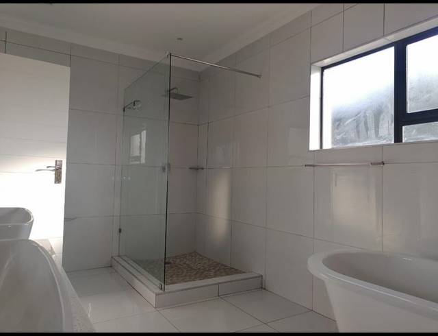 4 BEDROOM HOUSE FOR SALE IN MZINGAZI GOLF ESTATE